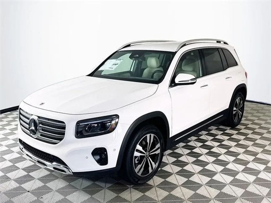 2025 Mercedes Benz GLB 250 photo 1