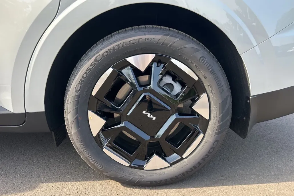 2026 Kia Carnival EX photo 1