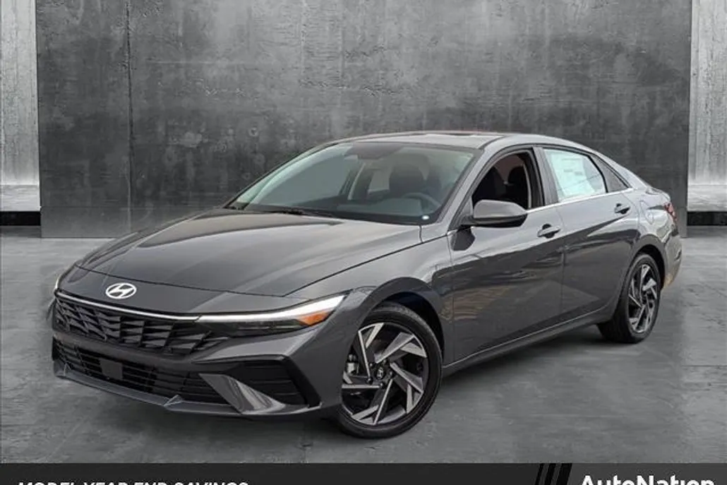 2024 Hyundai Elantra SEL Convenience photo 1