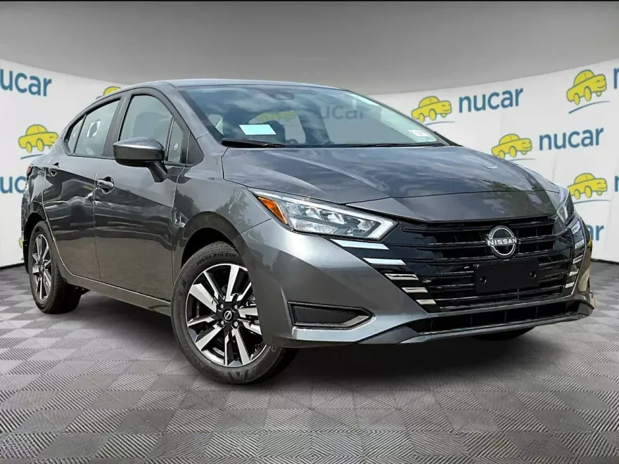 2025 Nissan Versa SV photo 1