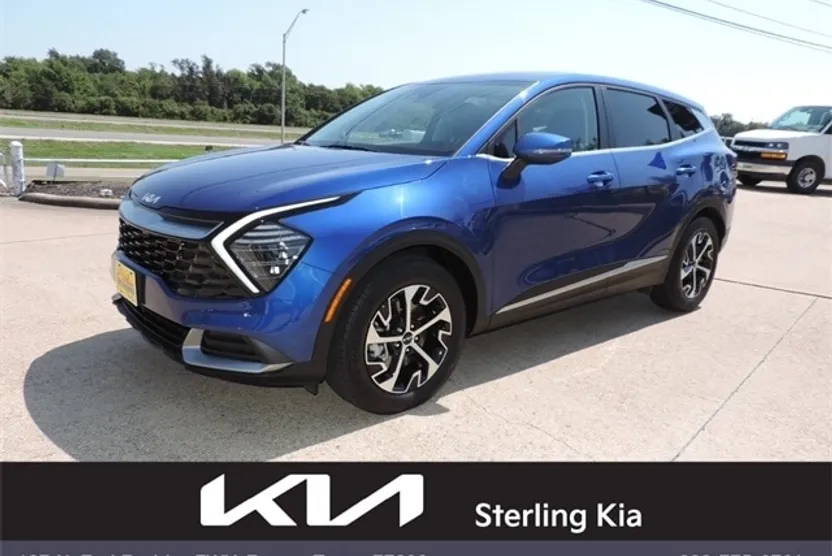 2024 Kia Sportage EX photo 1