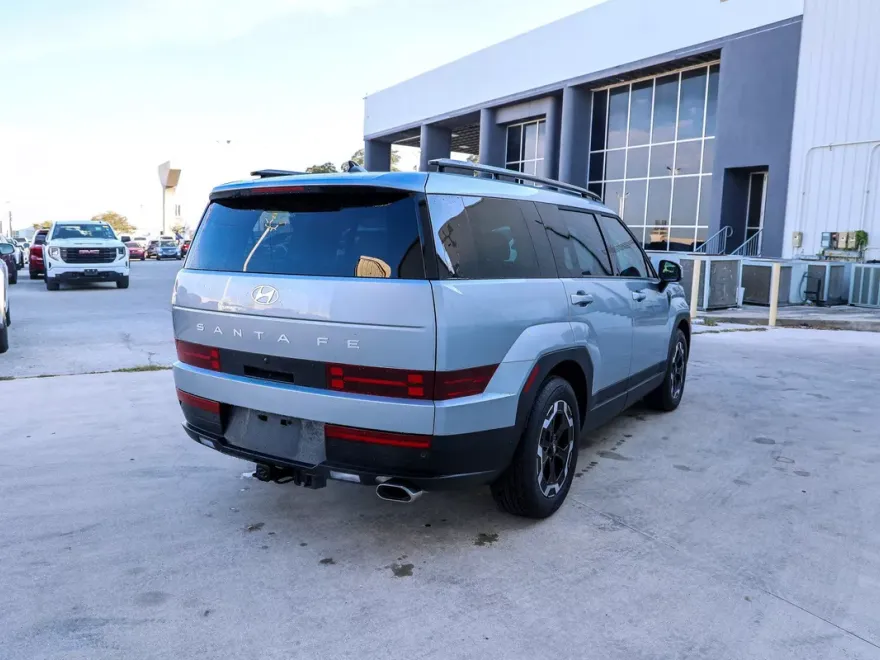 2025 Hyundai Santa Fe SEL photo 1