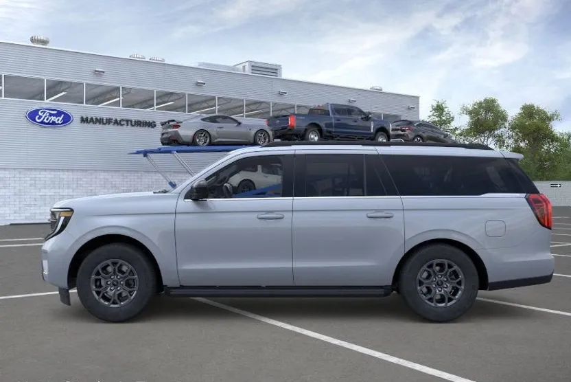 2025 Ford Expedition MAX photo 1