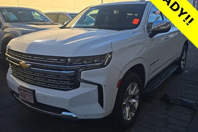 2023 Chevrolet Suburban Premier photo 1