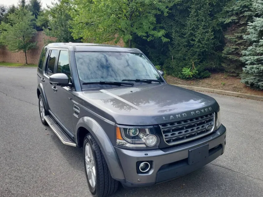 2016 Land Rover LR4 HSE photo 1