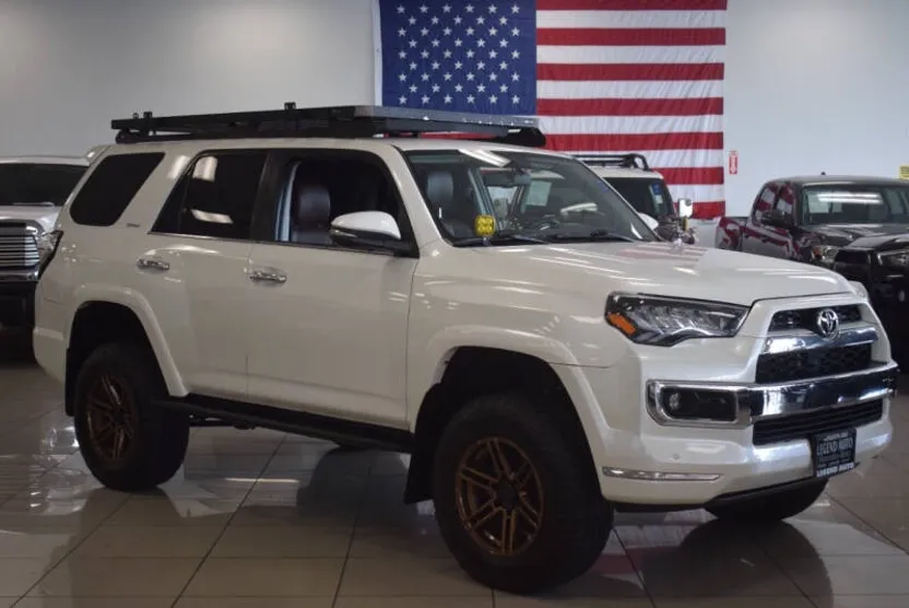 2017 Toyota 4Runner Limited photo 1