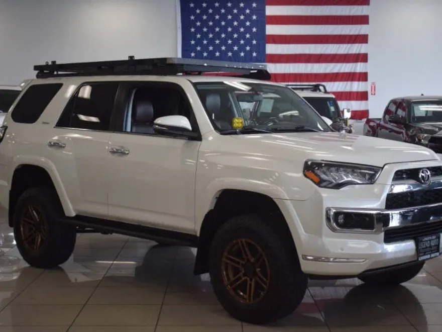 2017 Toyota 4Runner Limited photo 1