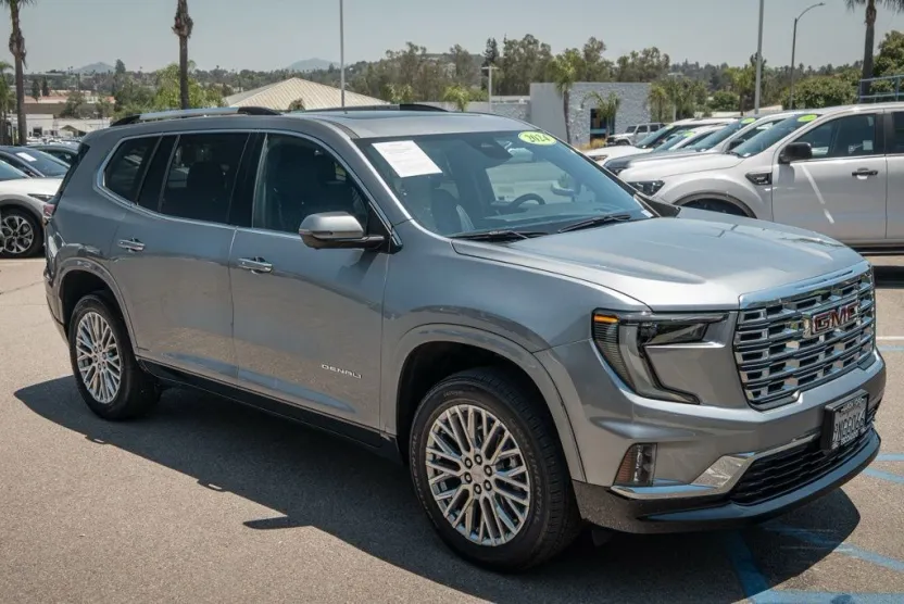 2024 Gmc Acadia Denali photo 1