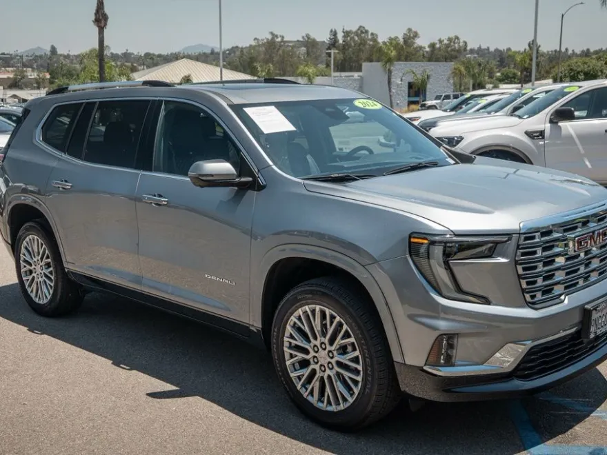 2024 Gmc Acadia Denali photo 1