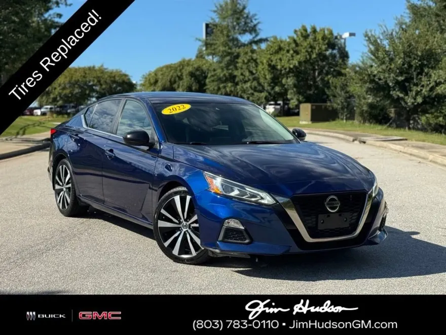 2022 Nissan Altima 2.5 SR photo 1