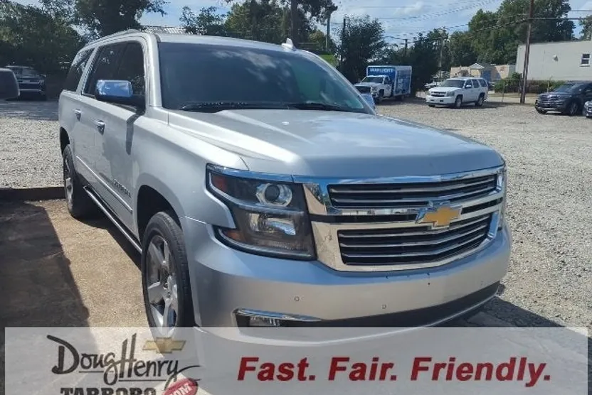 2019 Chevrolet Suburban Premier photo 1