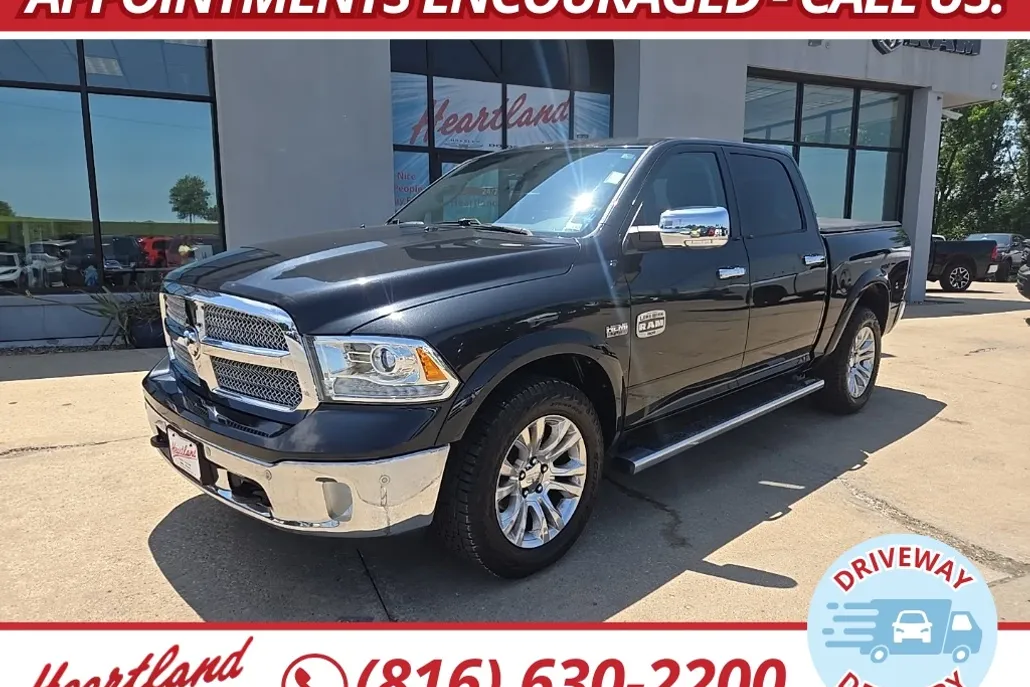 2017 Ram 1500 Laramie photo 1