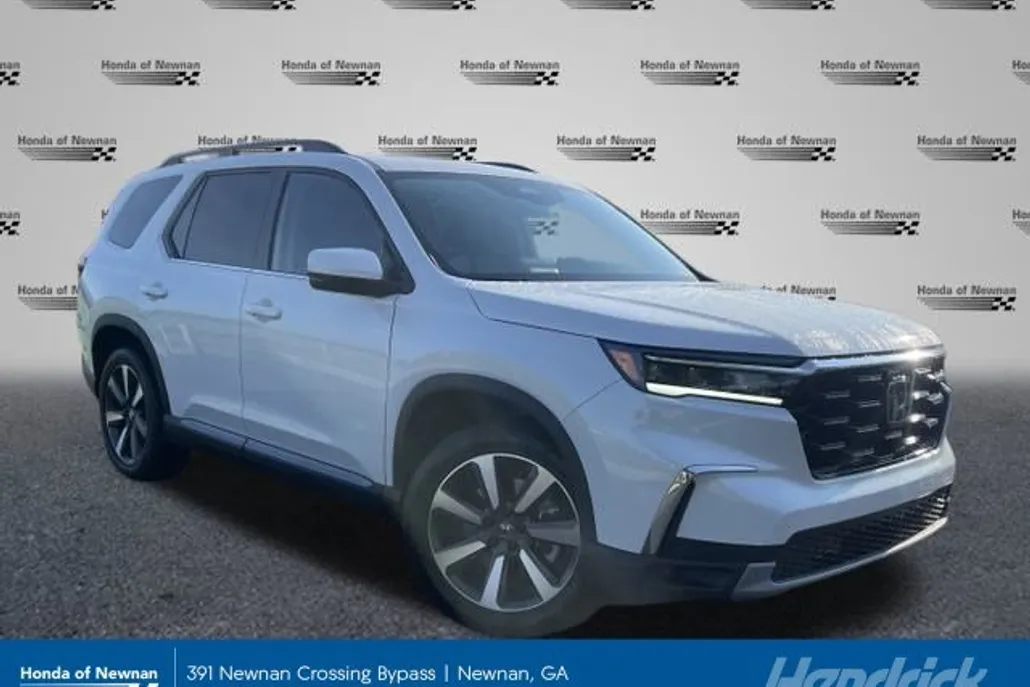 2025 Honda Pilot Touring photo 1