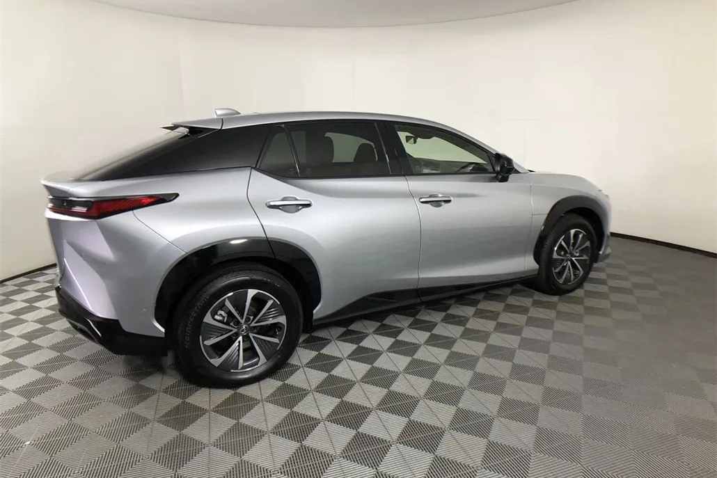 2023 Lexus RZ 450e Premium photo 1