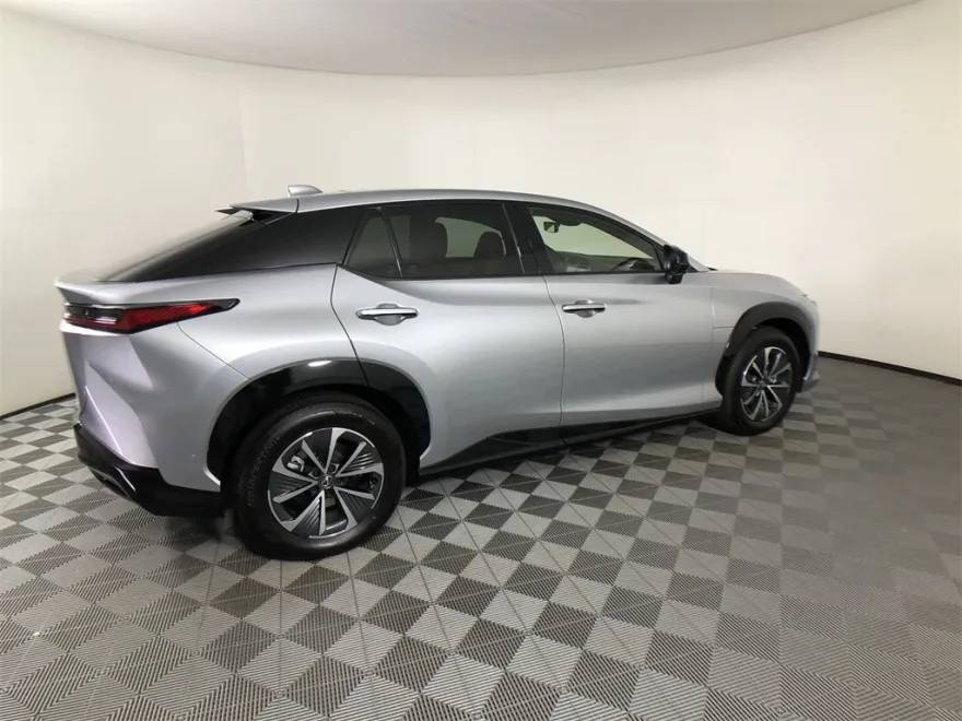 2023 Lexus RZ 450e Premium photo 1