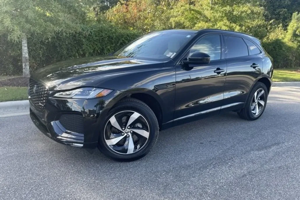 2025 Jaguar F-PACE P250 R-Dynamic S photo 1
