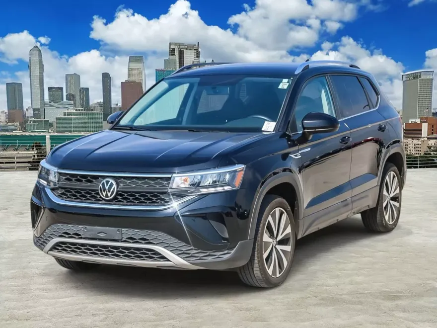 2022 Volkswagen Taos SE photo 1