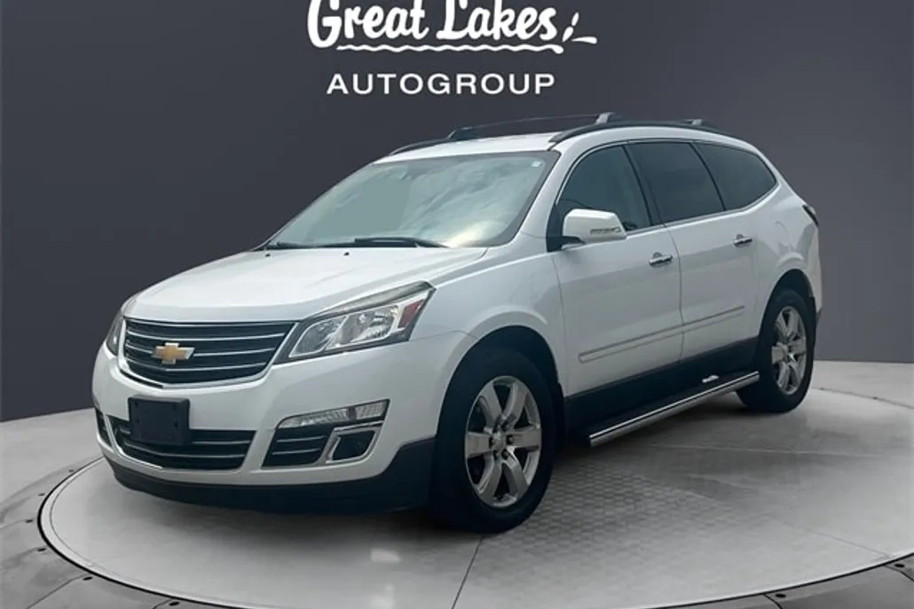 2017 Chevrolet Traverse Premier photo 1
