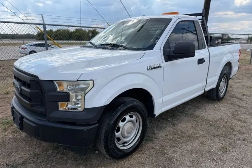 2017 Ford F-150 photo 1