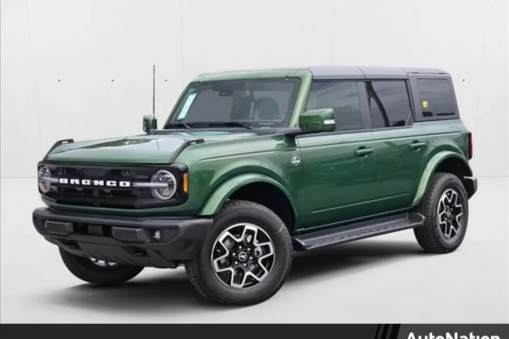 2025 Ford Bronco Outer Banks photo 1