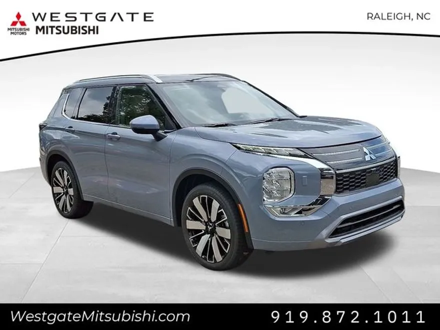 2025 Mitsubishi Outlander SEL photo 1