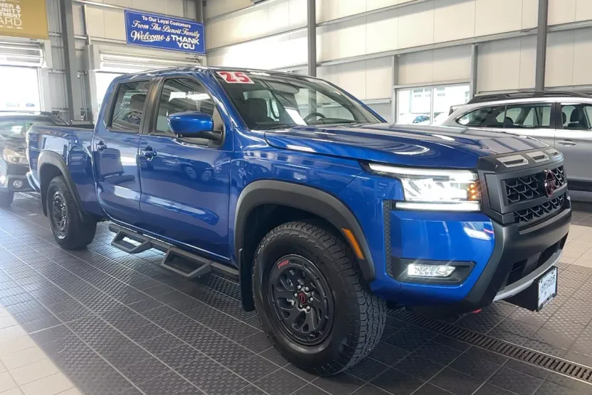 2025 Nissan Frontier PRO-4X photo 1