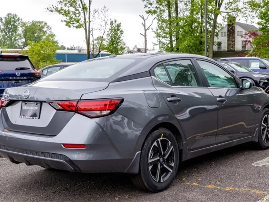 2025 Nissan Sentra SV photo 1