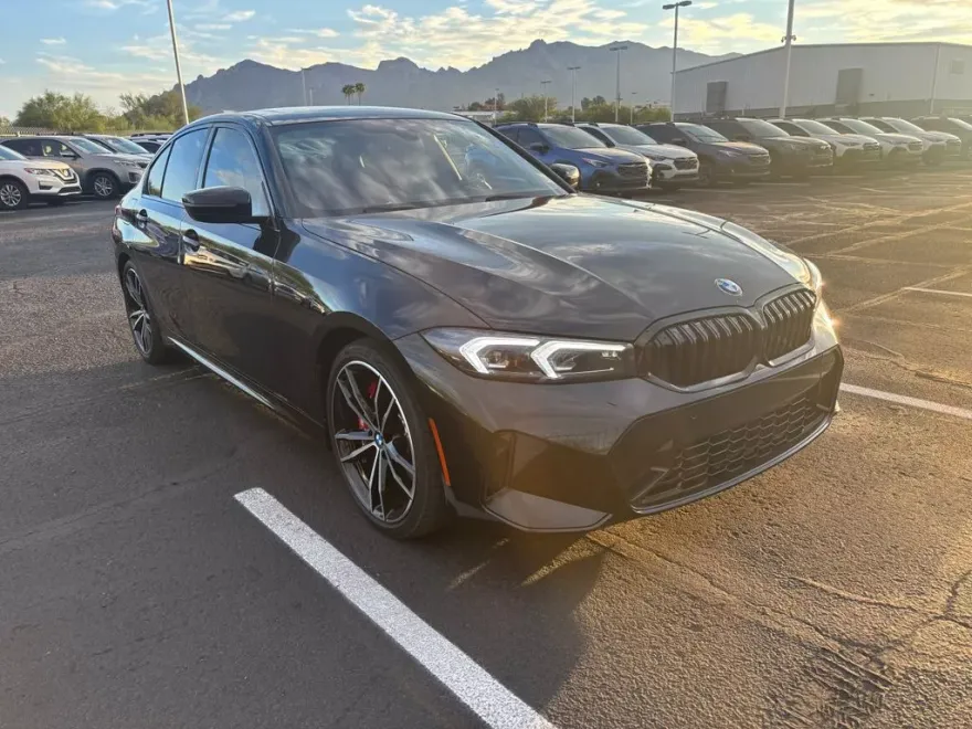 2023 Bmw 330i photo 1