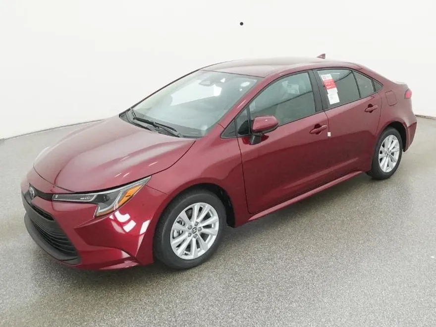 2026 Toyota Corolla LE photo 1