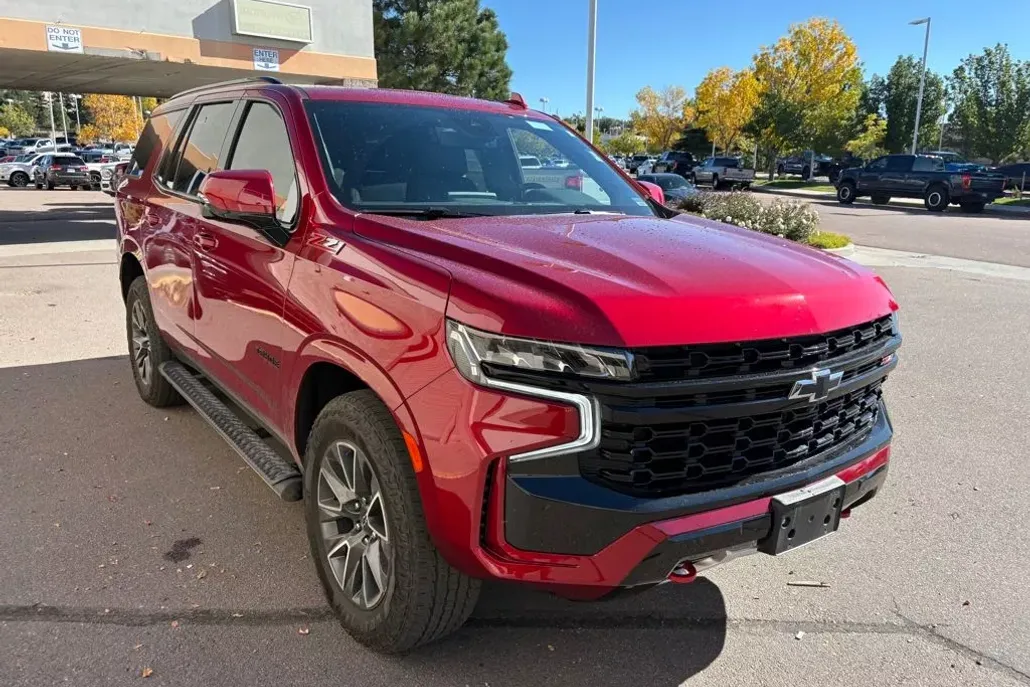 2023 Chevrolet Tahoe Z71 photo 1