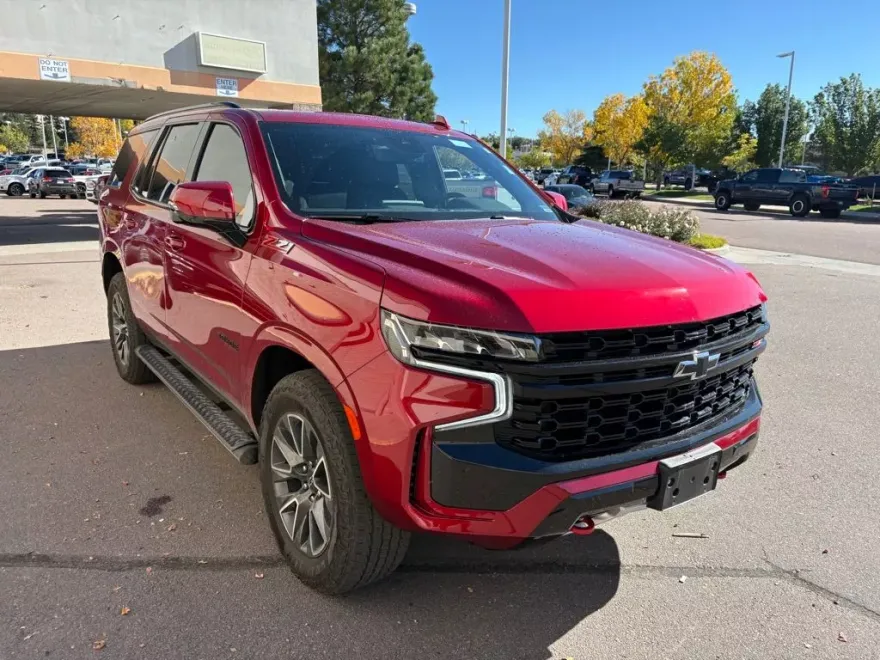 2023 Chevrolet Tahoe Z71 photo 1