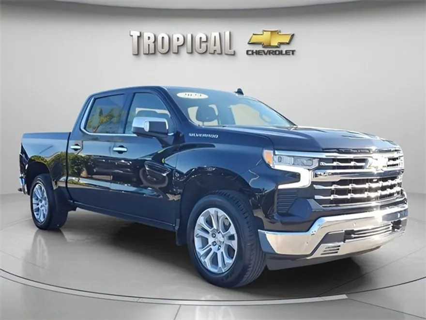 2023 Chevrolet Silverado 1500 LTZ photo 1