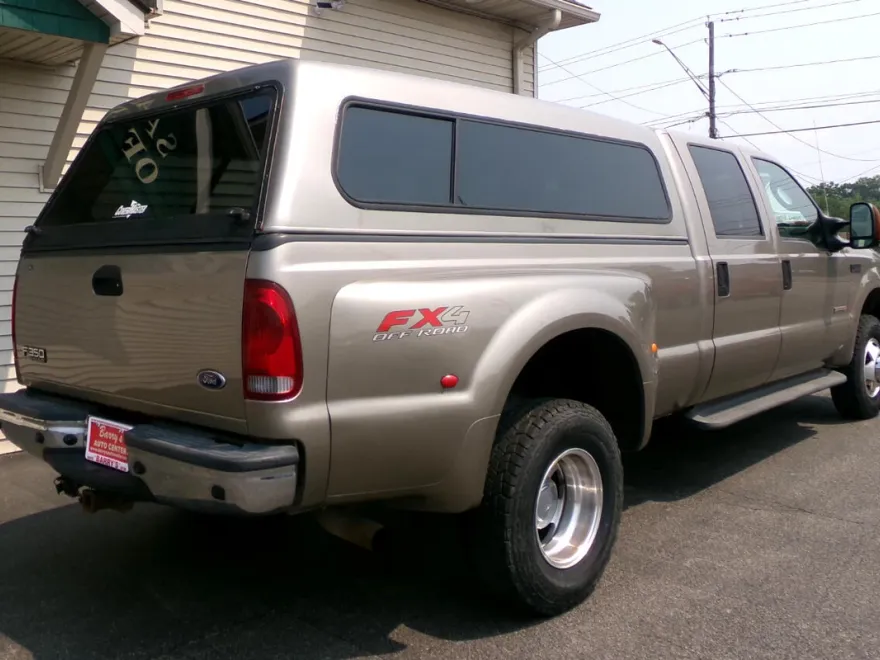 2004 Ford F-350 Lariat photo 1