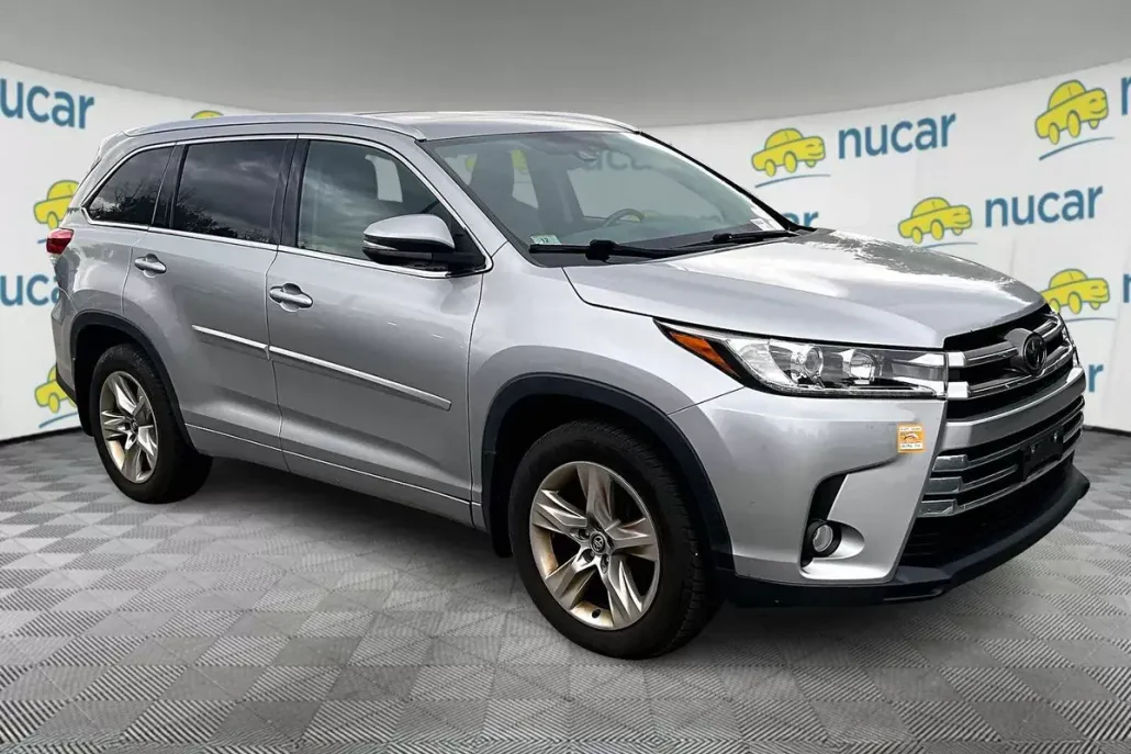2017 Toyota Highlander Limited photo 1