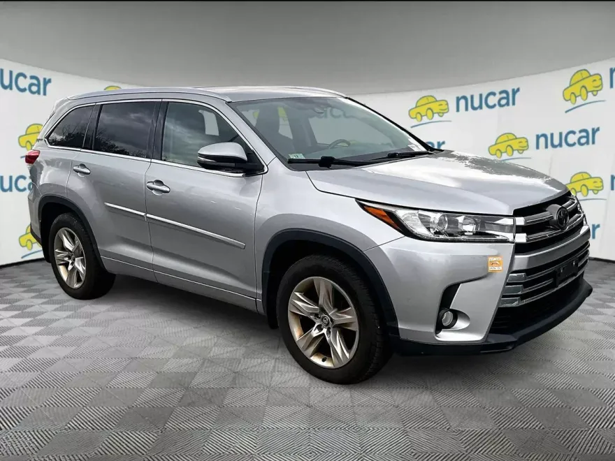 2017 Toyota Highlander Limited photo 1