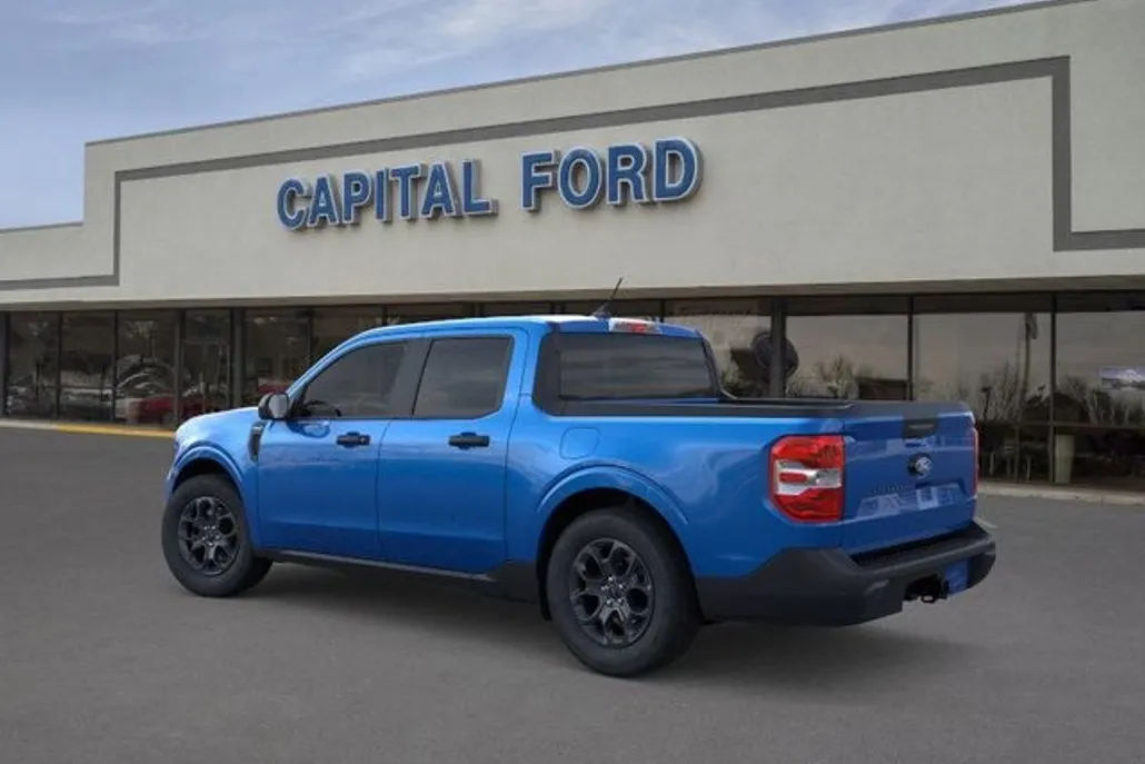 2025 Ford Maverick XLT photo 1