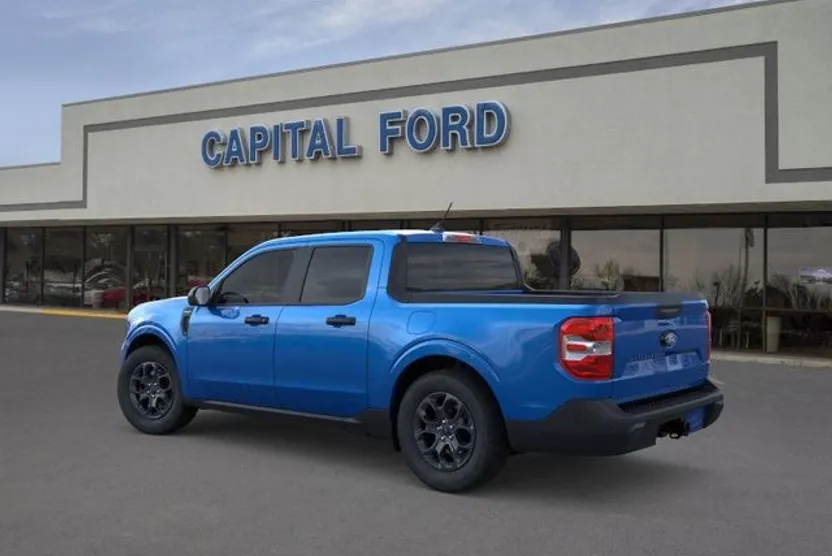 2025 Ford Maverick XLT photo 1