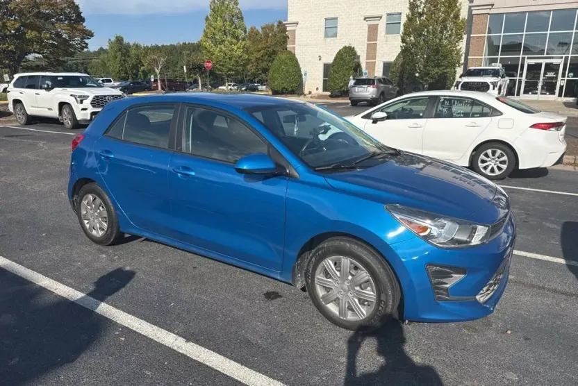 2023 Kia Rio S photo 1