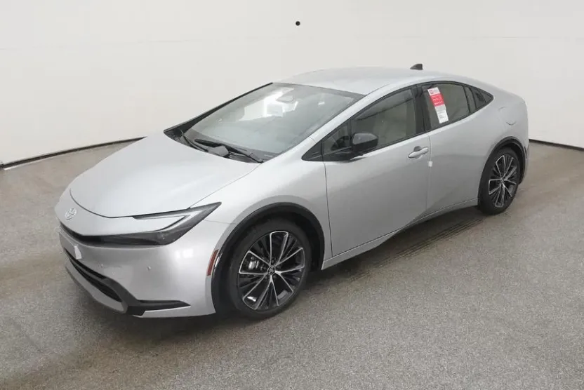 2026 Toyota Prius XLE photo 1