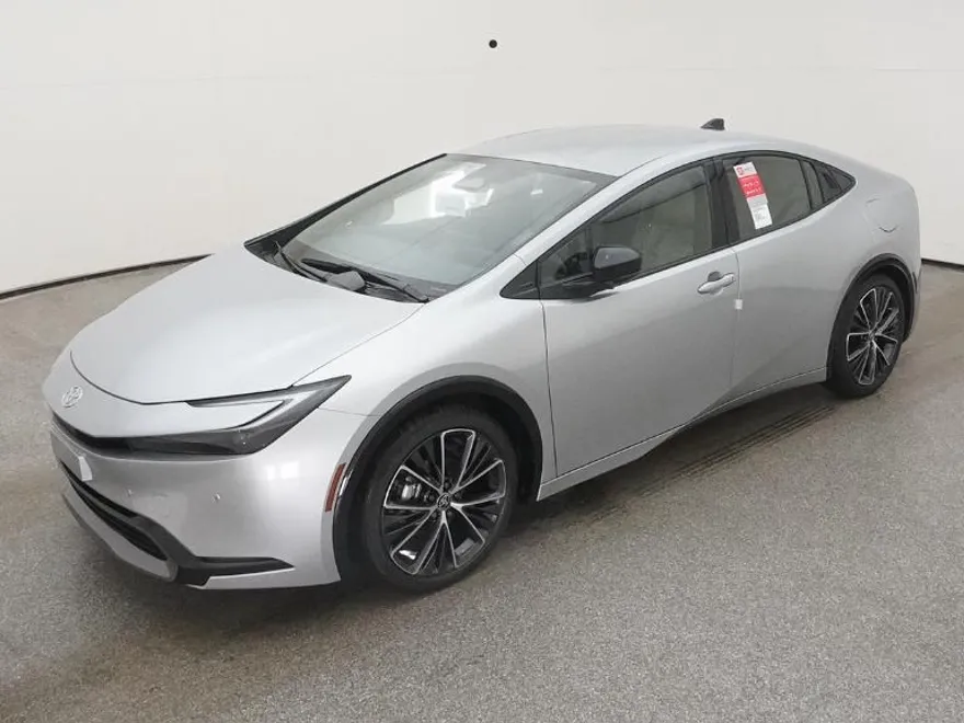 2026 Toyota Prius XLE photo 1