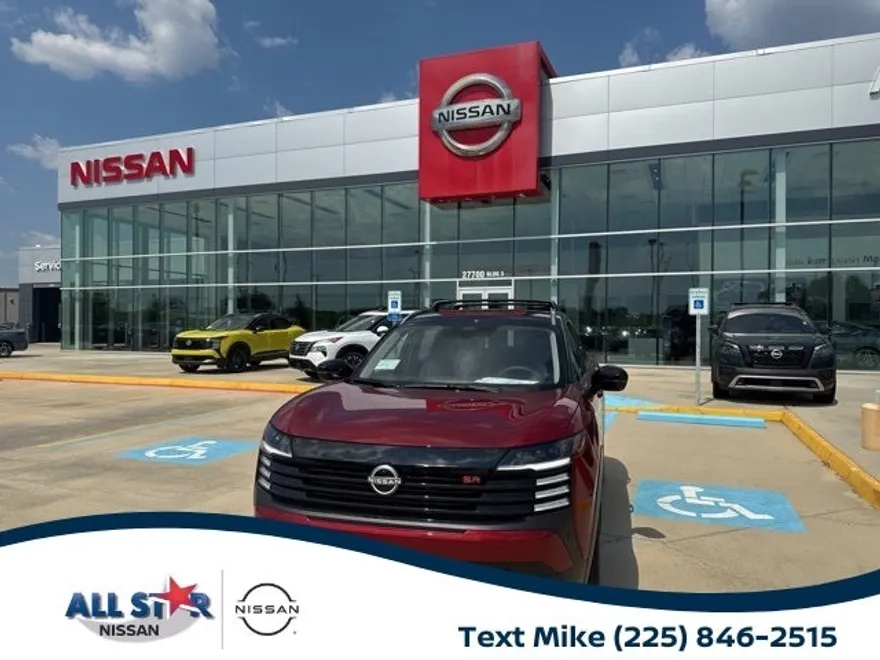 2026 Nissan Kicks SR photo 1
