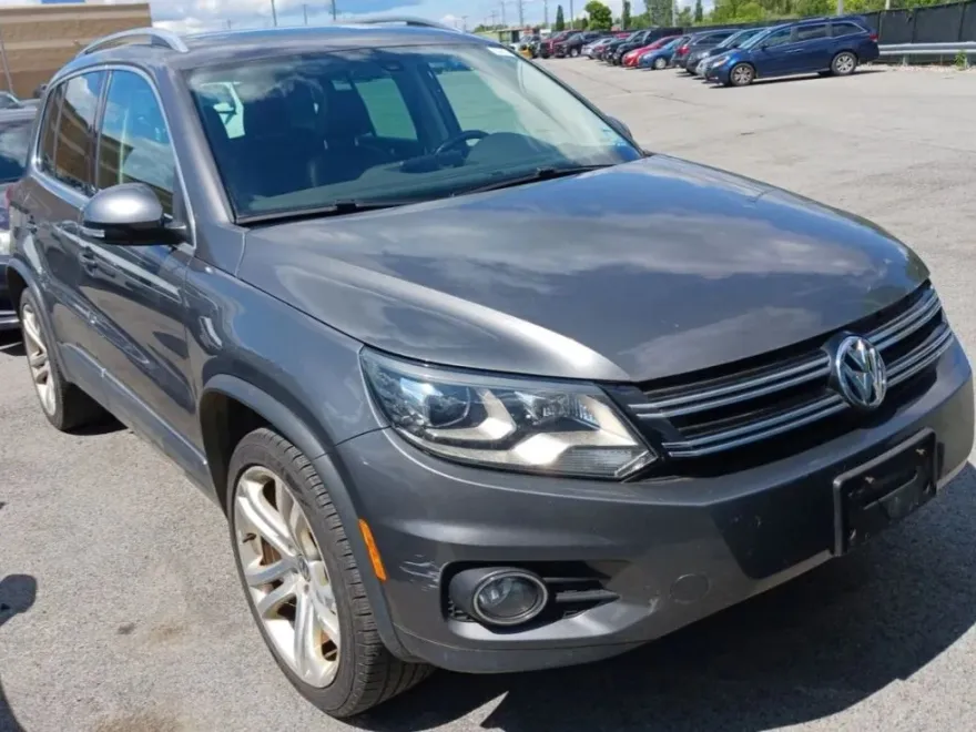 2016 Volkswagen Tiguan SEL Sport photo 1