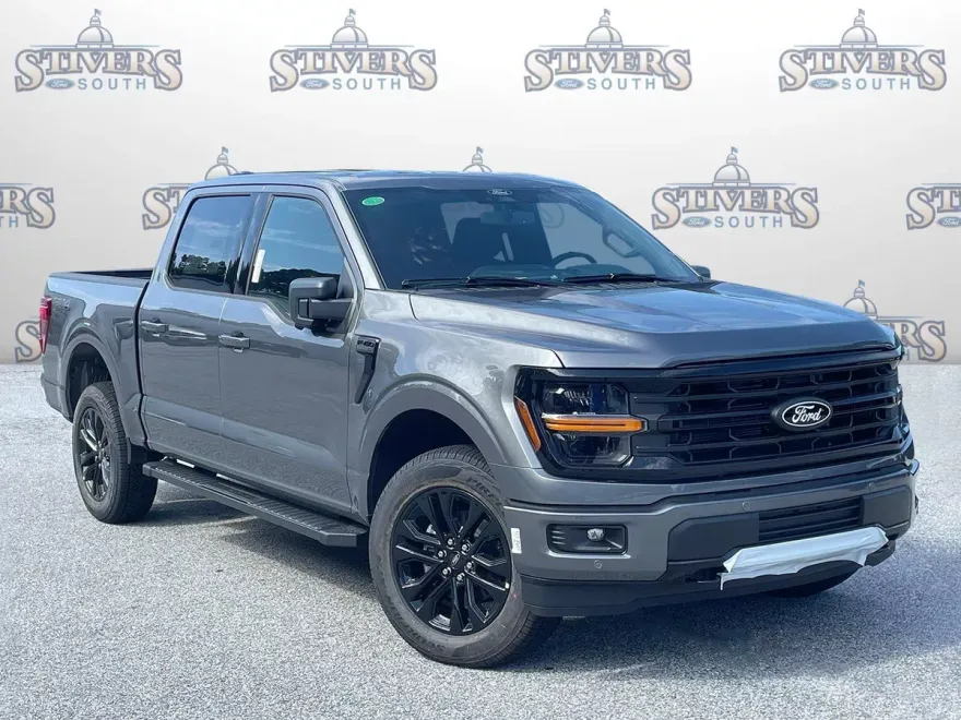 2025 Ford F-150 XLT photo 1