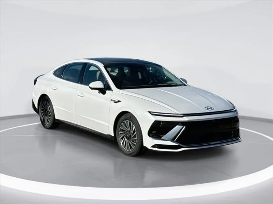 2025 Hyundai Sonata Hybrid Limited photo 1