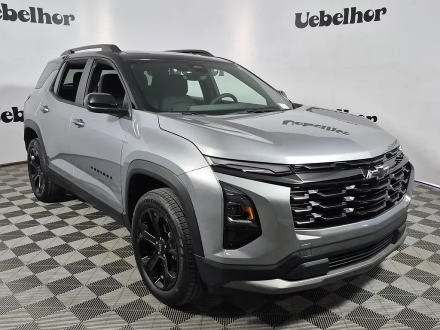 2026 Chevrolet Equinox LT photo 1
