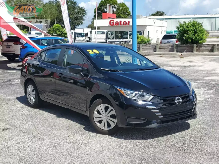 2024 Nissan Versa S photo 1