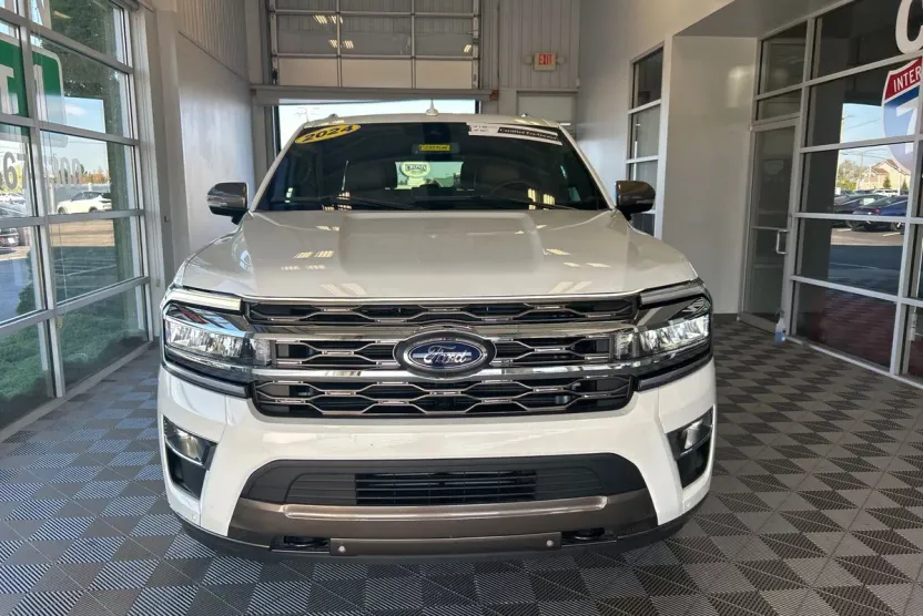 2024 Ford Expedition MAX King Ranch photo 1