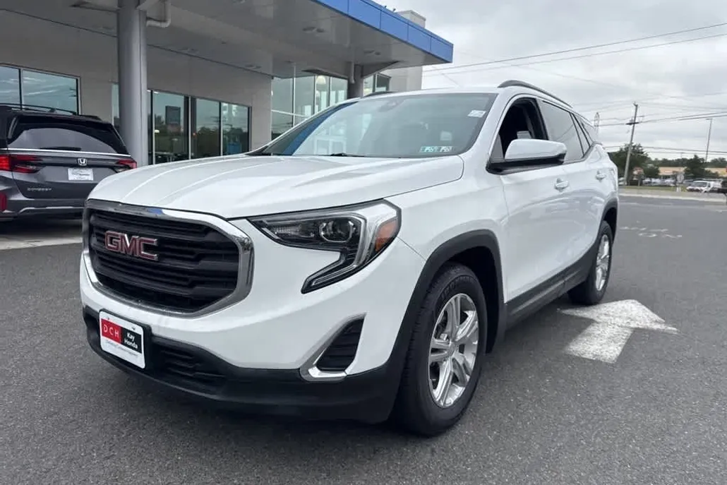 2020 Gmc Terrain SLE photo 1