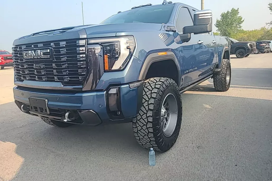 2024 Gmc Sierra HD Denali Ultimate photo 1