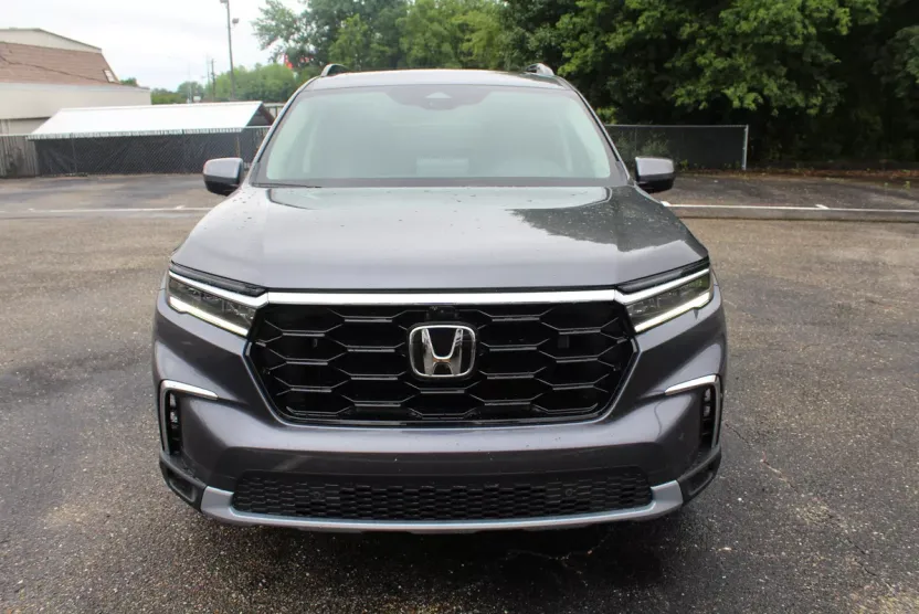 2025 Honda Pilot Elite photo 1